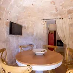 Trullo Serenique * Ostuni